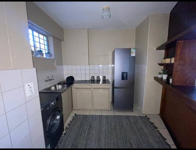 2 BEDROOM APARTMENT FOR SALE IN BRAAMFONTEIN
